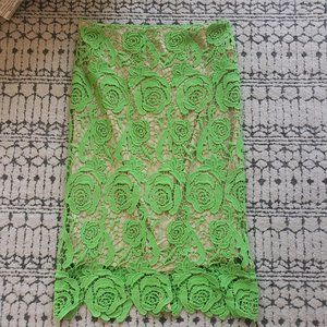Nicole Miller Artelier Green Lace Skirt - Size 6. 100%